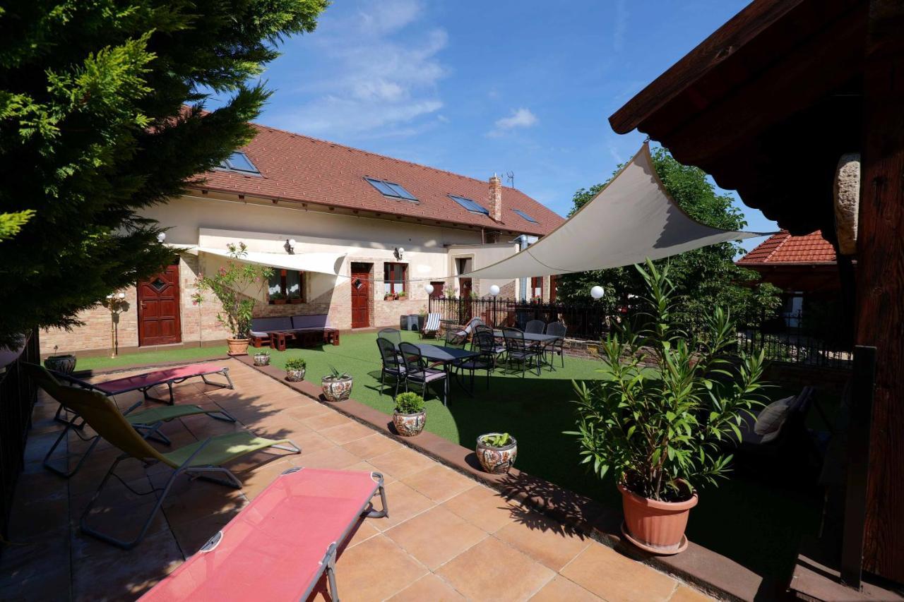 Nyilas Fogadó Nyíregyháza Exterior foto