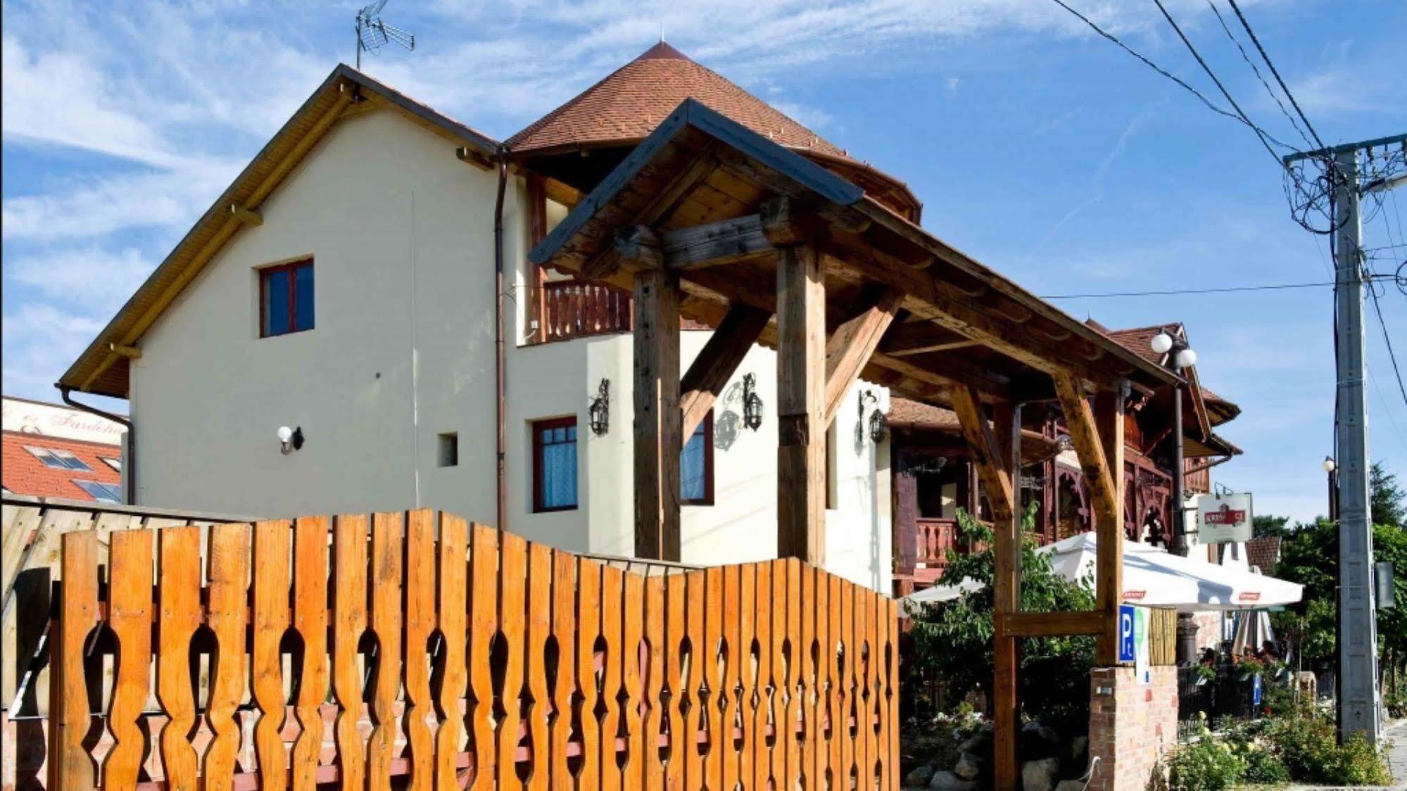 Nyilas Fogadó Nyíregyháza Exterior foto
